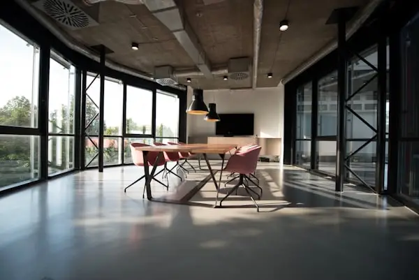 Commercial layouts and IT office interior design